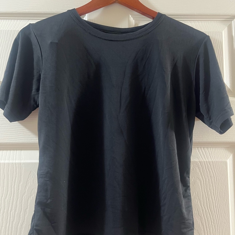 New York & Company Black Short Sleeve Tee